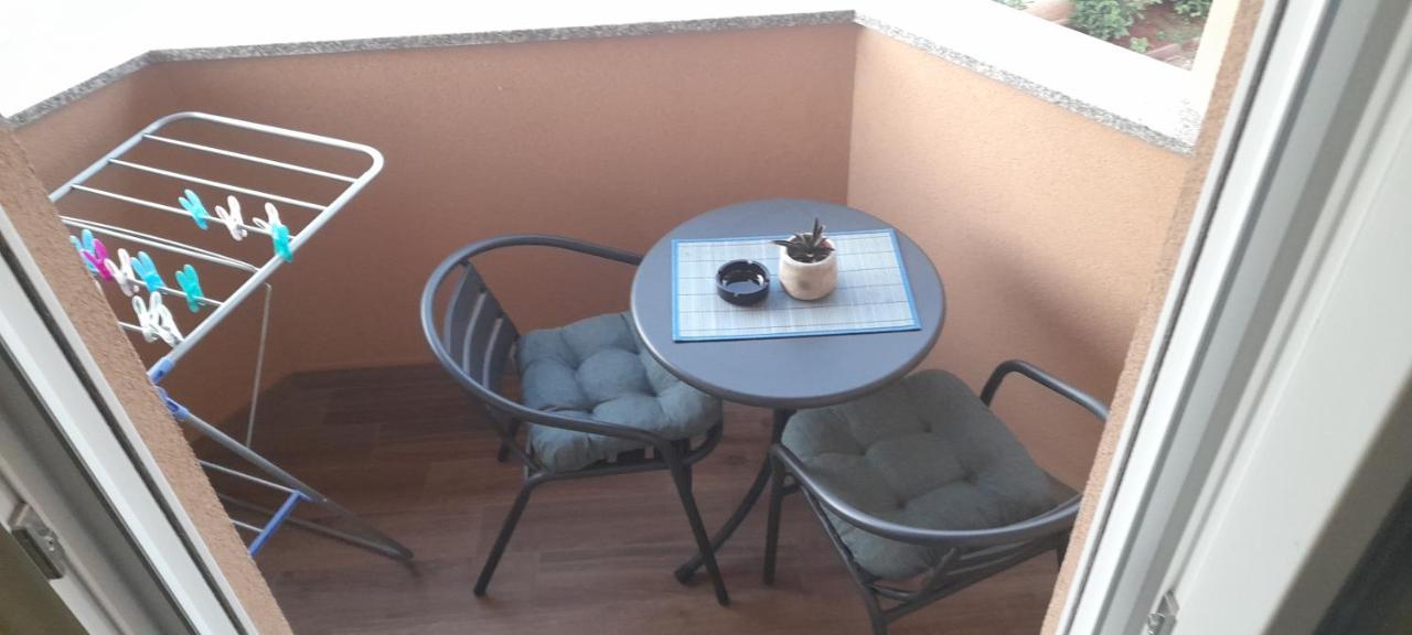 Apartmani Monte Pula Luaran gambar
