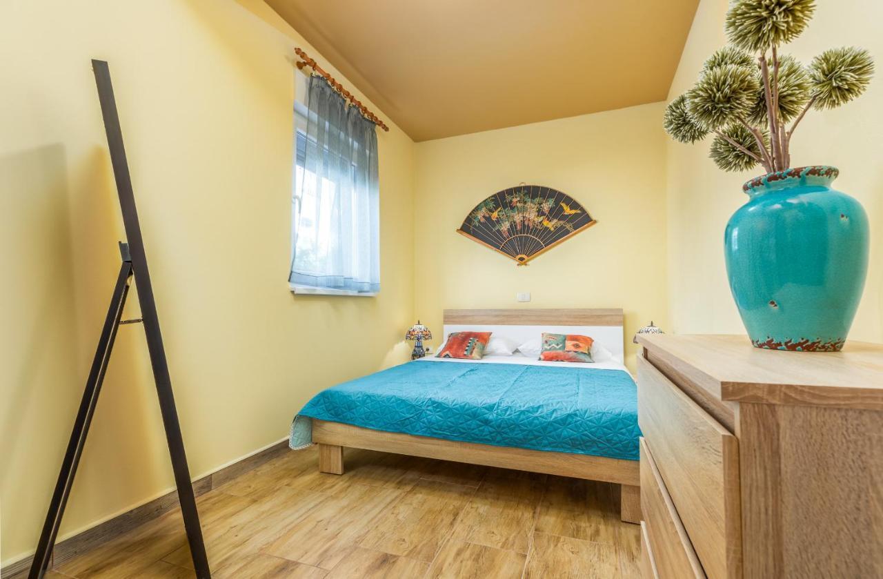 Apartmani Monte Pula Luaran gambar